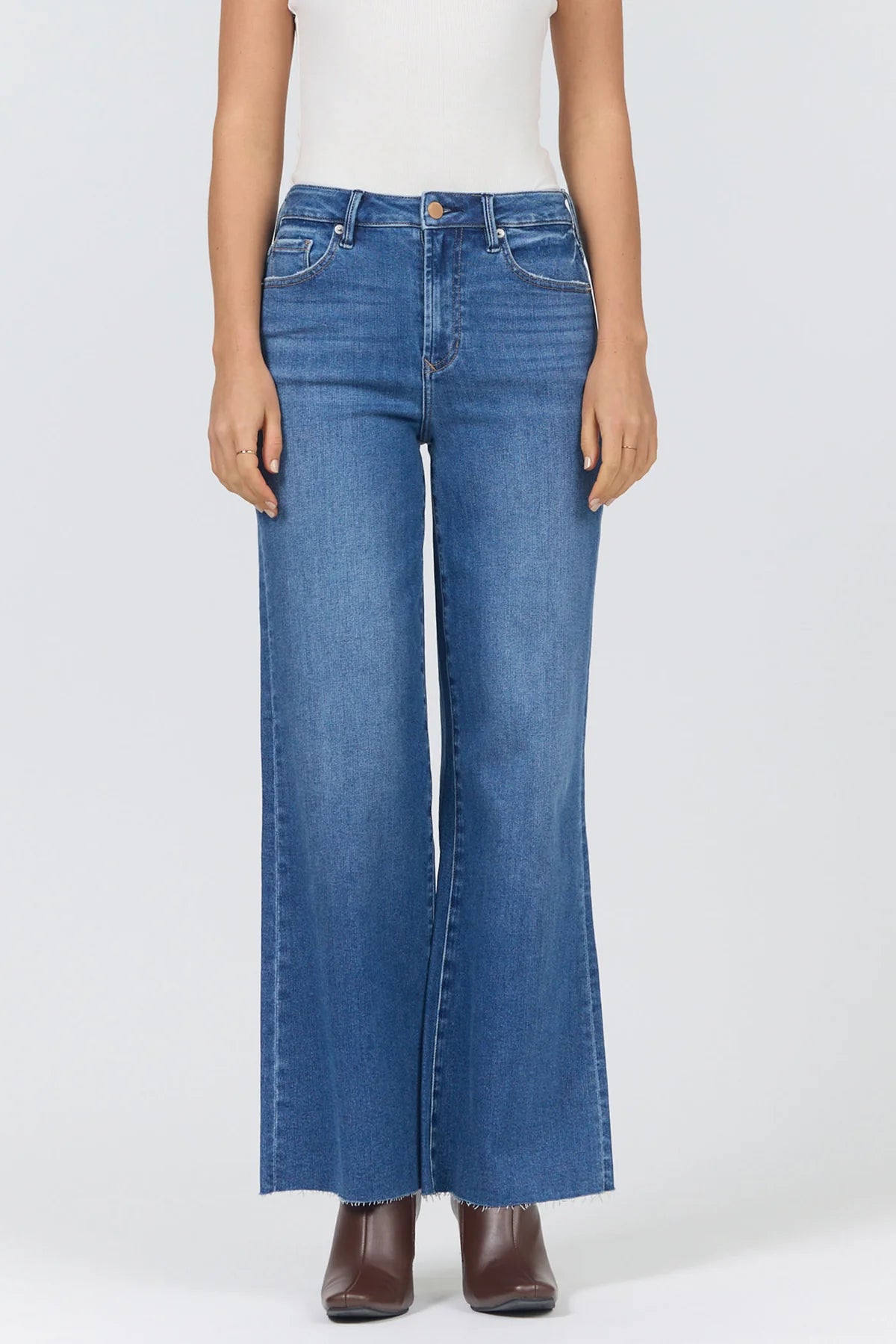 pesron wearing wide leg jeans