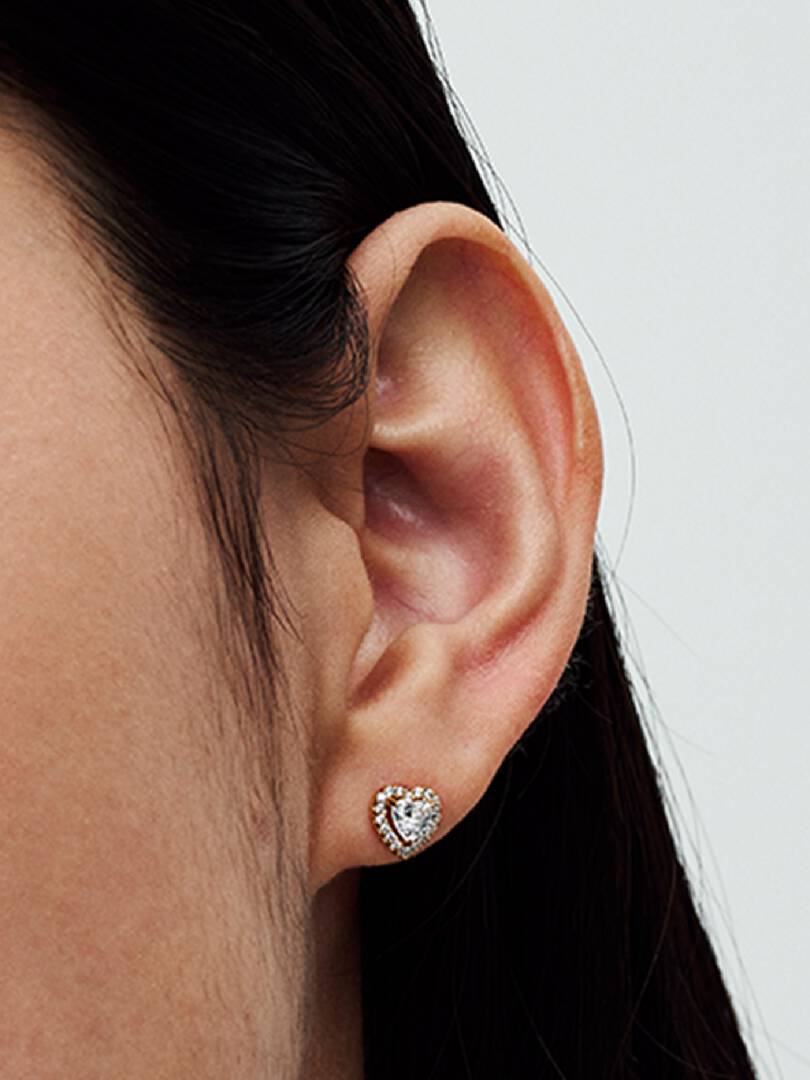 gold plated heart stud earring