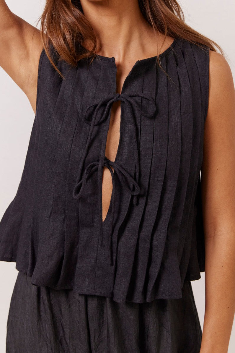 Linen Tie Ruffle Blouse