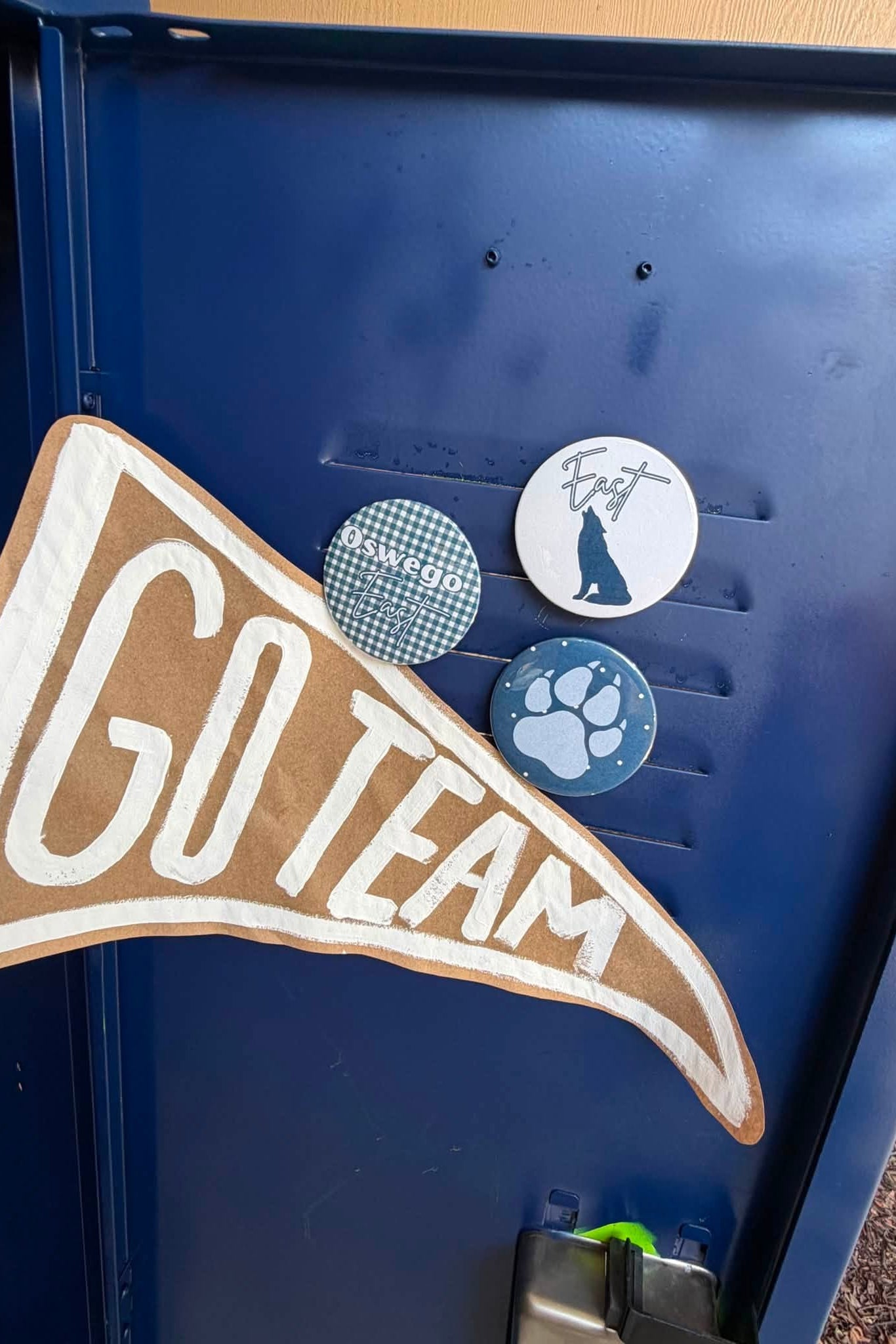 school buttons on locker
