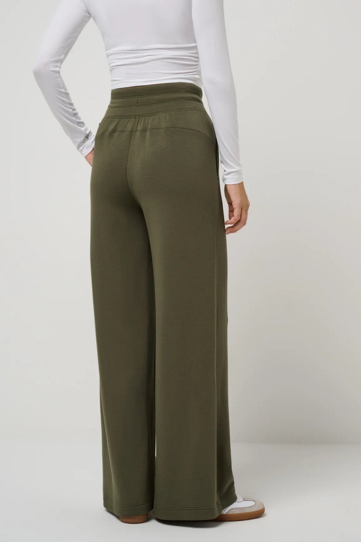 Skyloft Soft Wide Leg Pant