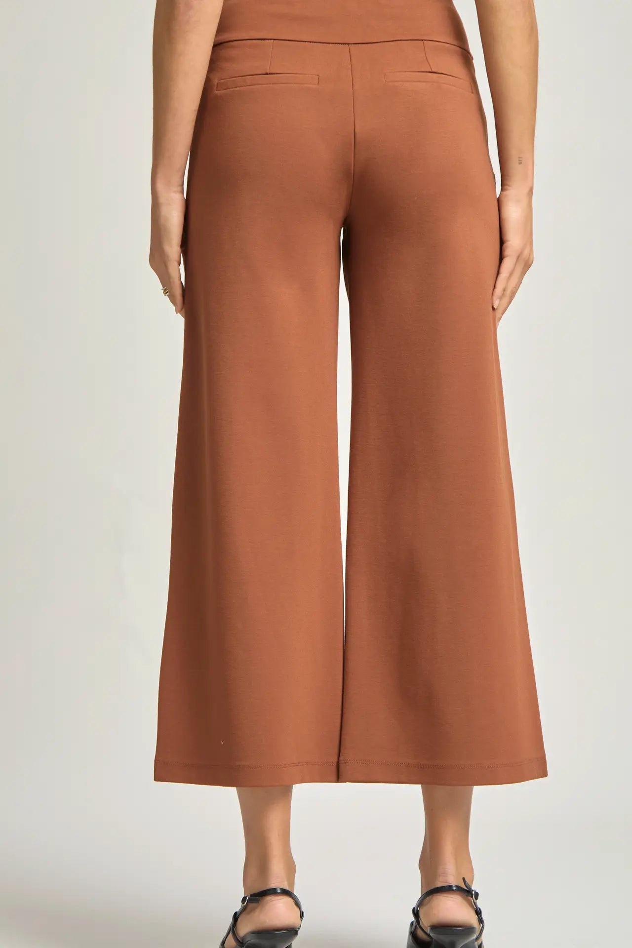 Magic Wide Cropped Pants