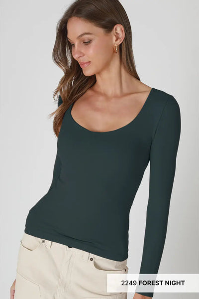 Clean Line Sweetheart Top